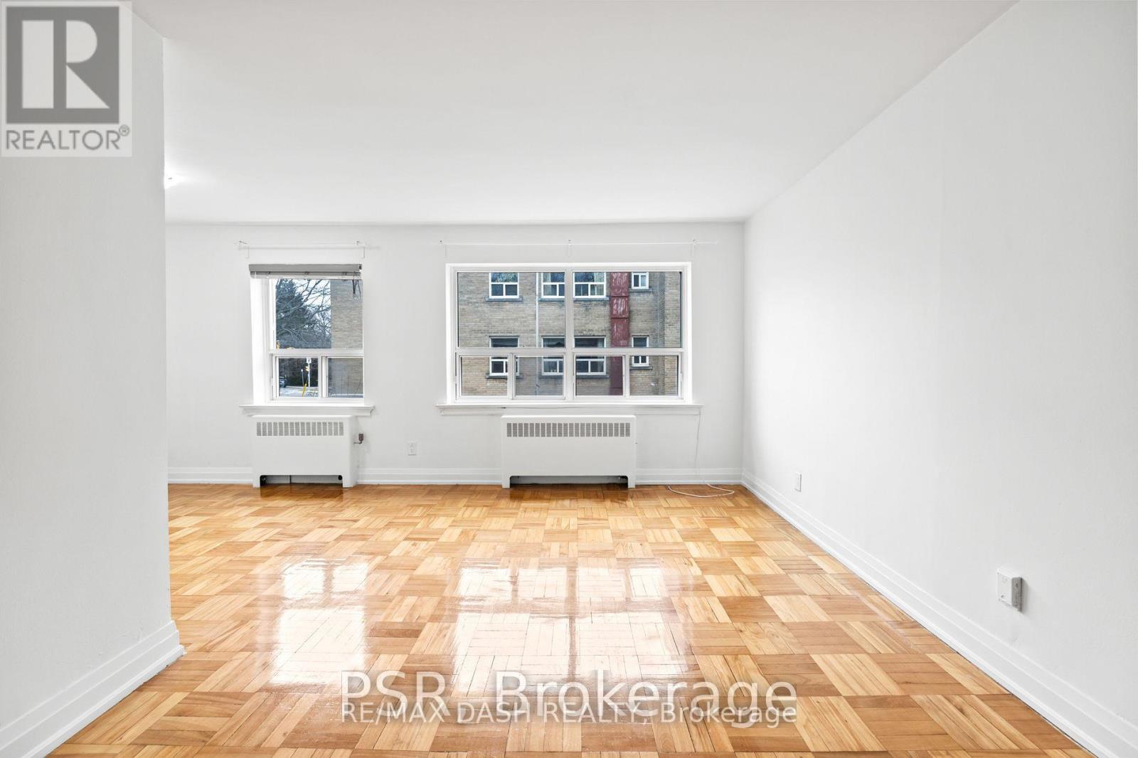 18 - 69 Old Mill Terrace, Toronto, Ontario  M8X 1A1 - Photo 5 - W12883198