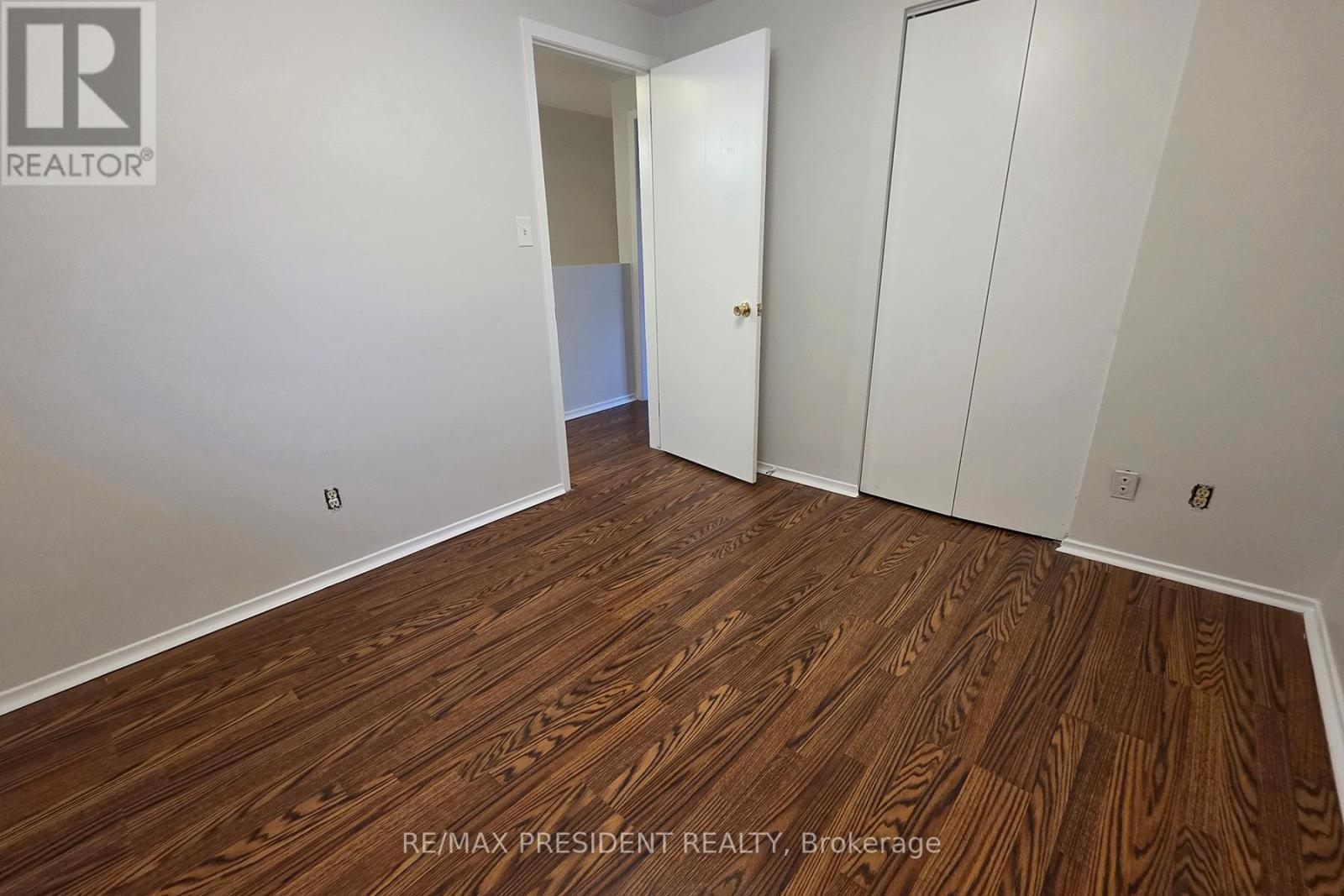 B - 560 Brookhaven Crescent, Waterloo, Ontario N2L 4R7 - Photo 22 - X12882654