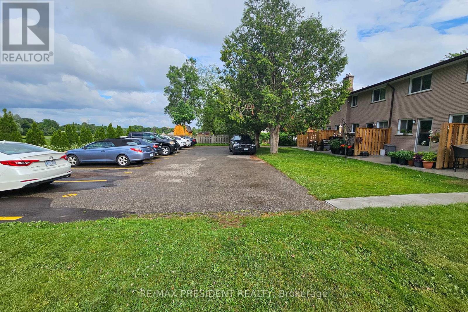 B - 560 Brookhaven Crescent, Waterloo, Ontario N2L 4R7 - Photo 23 - X12882654