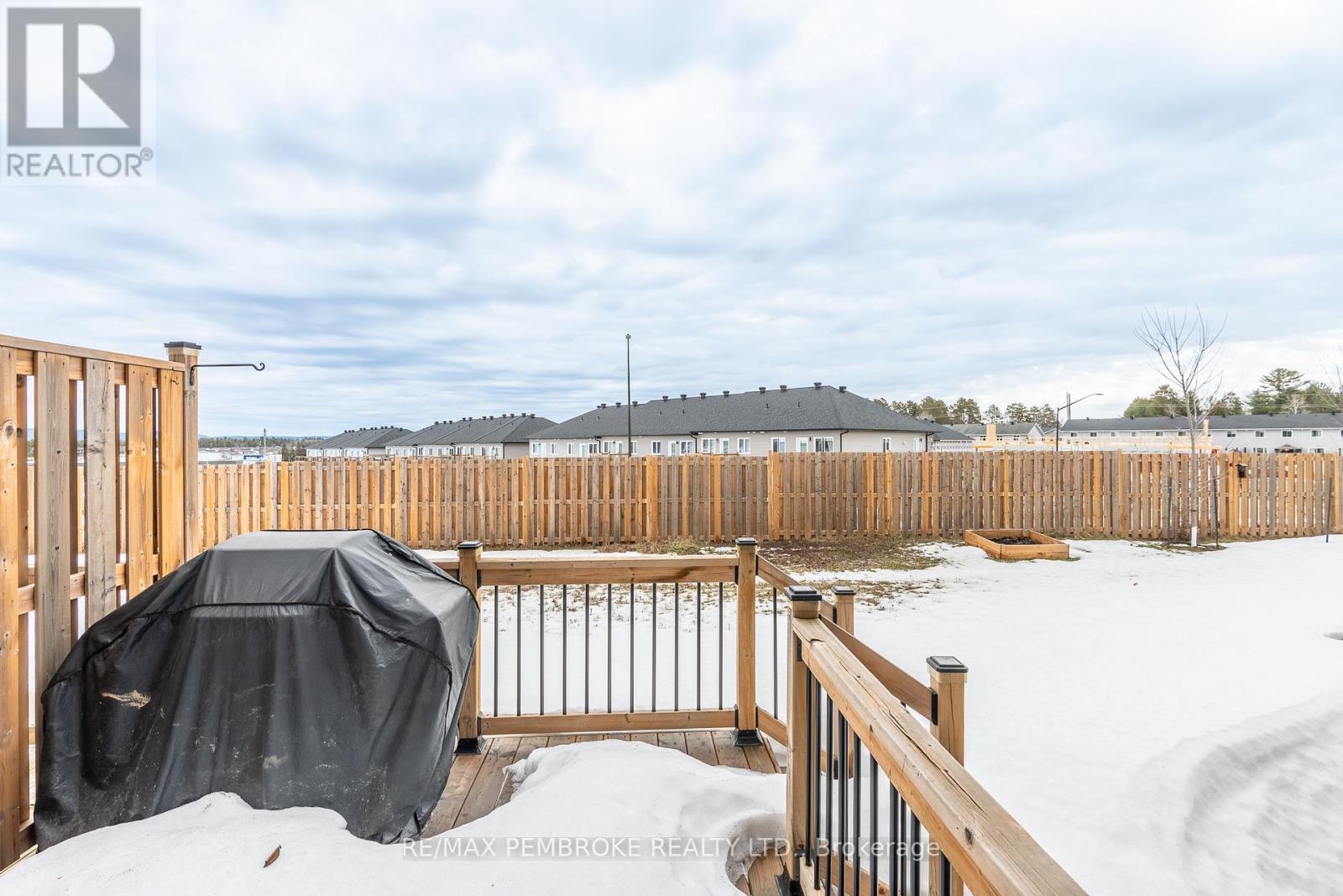 73 Chad Street, Petawawa, Ontario  K8H 0G9 - Photo 21 - X12883200