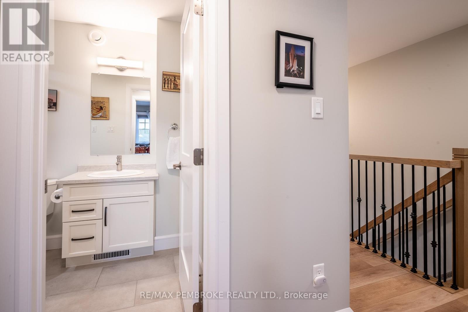 73 Chad Street, Petawawa, Ontario  K8H 0G9 - Photo 27 - X12883200