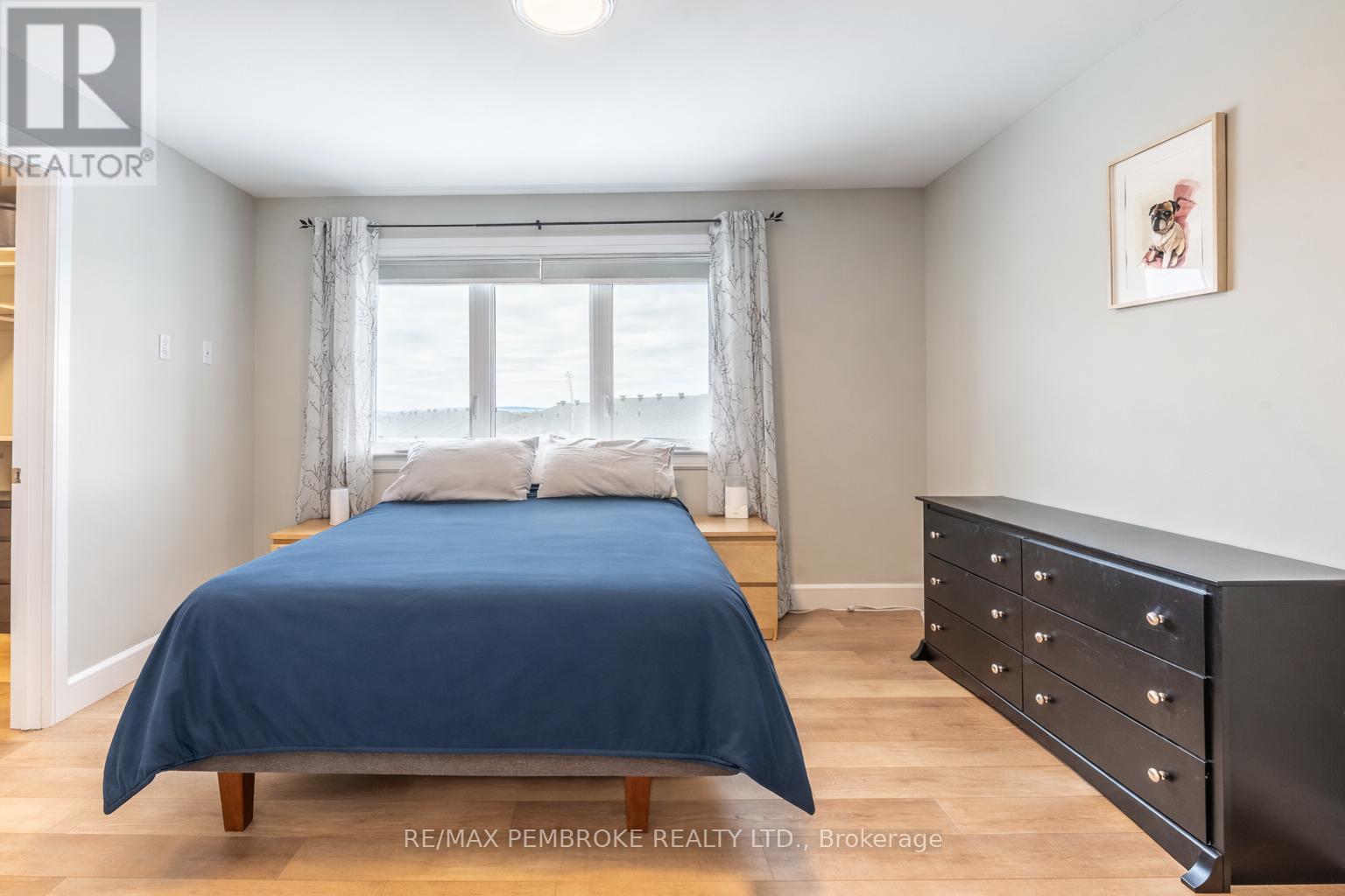 73 Chad Street, Petawawa, Ontario  K8H 0G9 - Photo 31 - X12883200