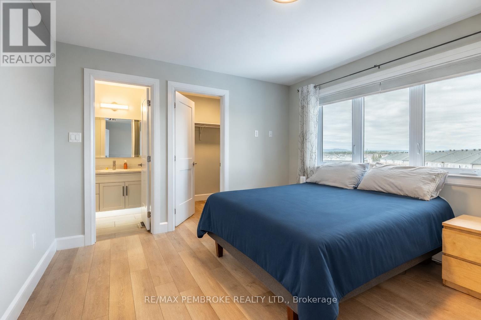 73 Chad Street, Petawawa, Ontario  K8H 0G9 - Photo 32 - X12883200