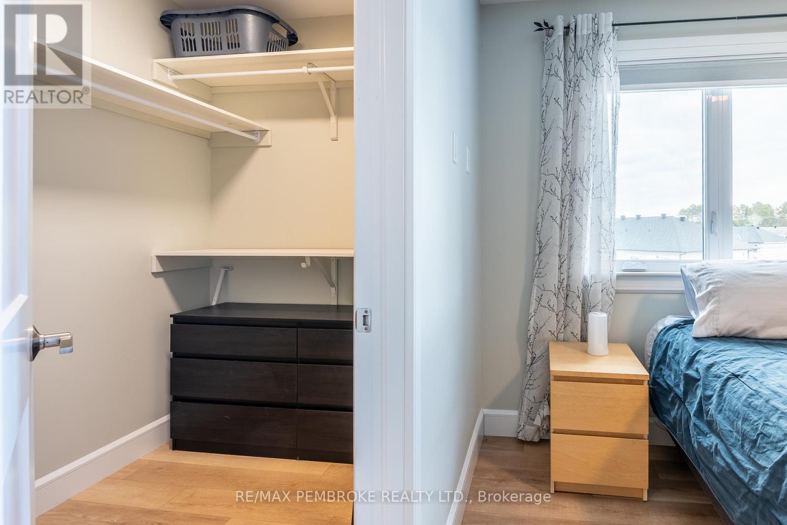 73 Chad Street, Petawawa, Ontario  K8H 0G9 - Photo 36 - X12883200