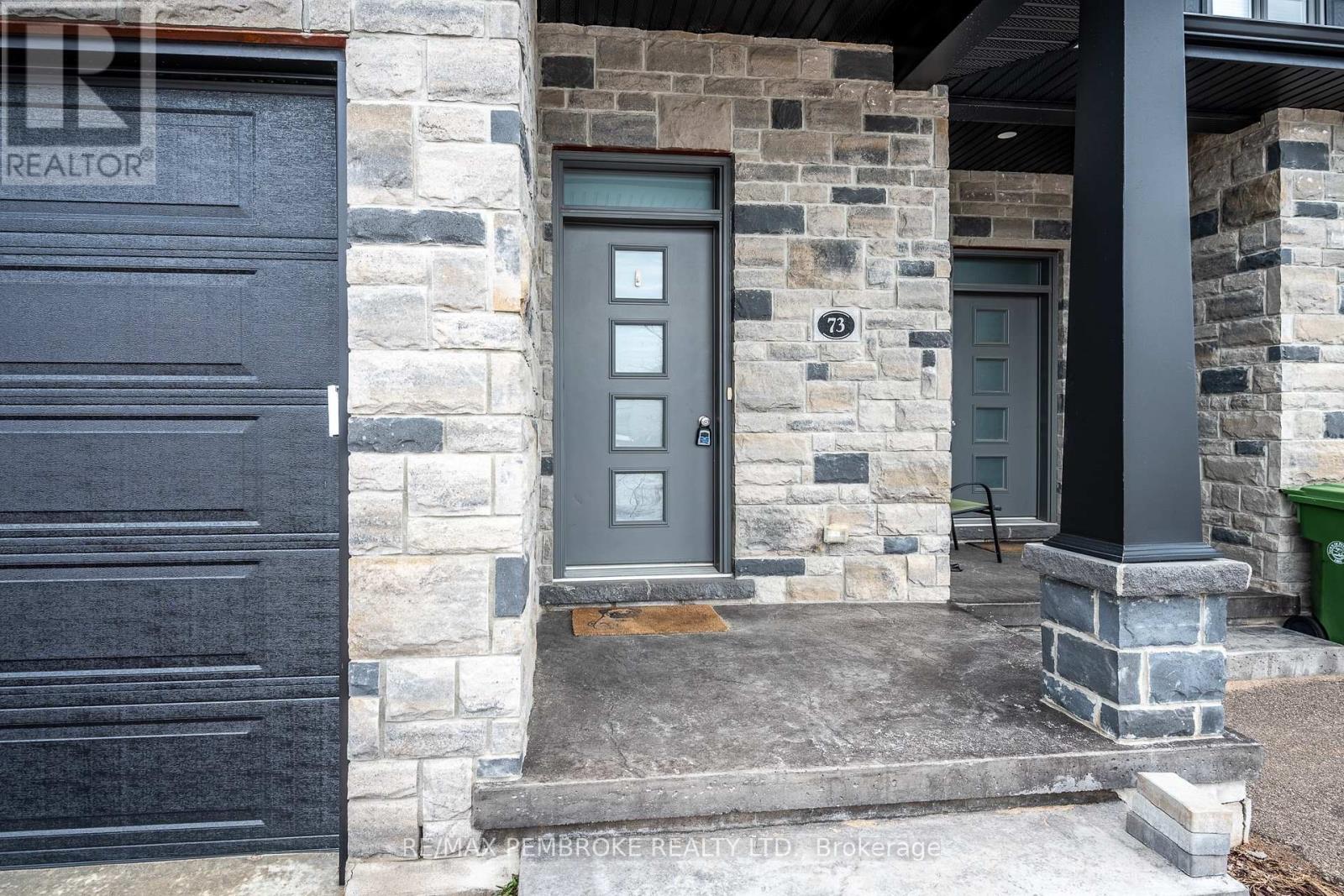 73 Chad Street, Petawawa, Ontario  K8H 0G9 - Photo 4 - X12883200