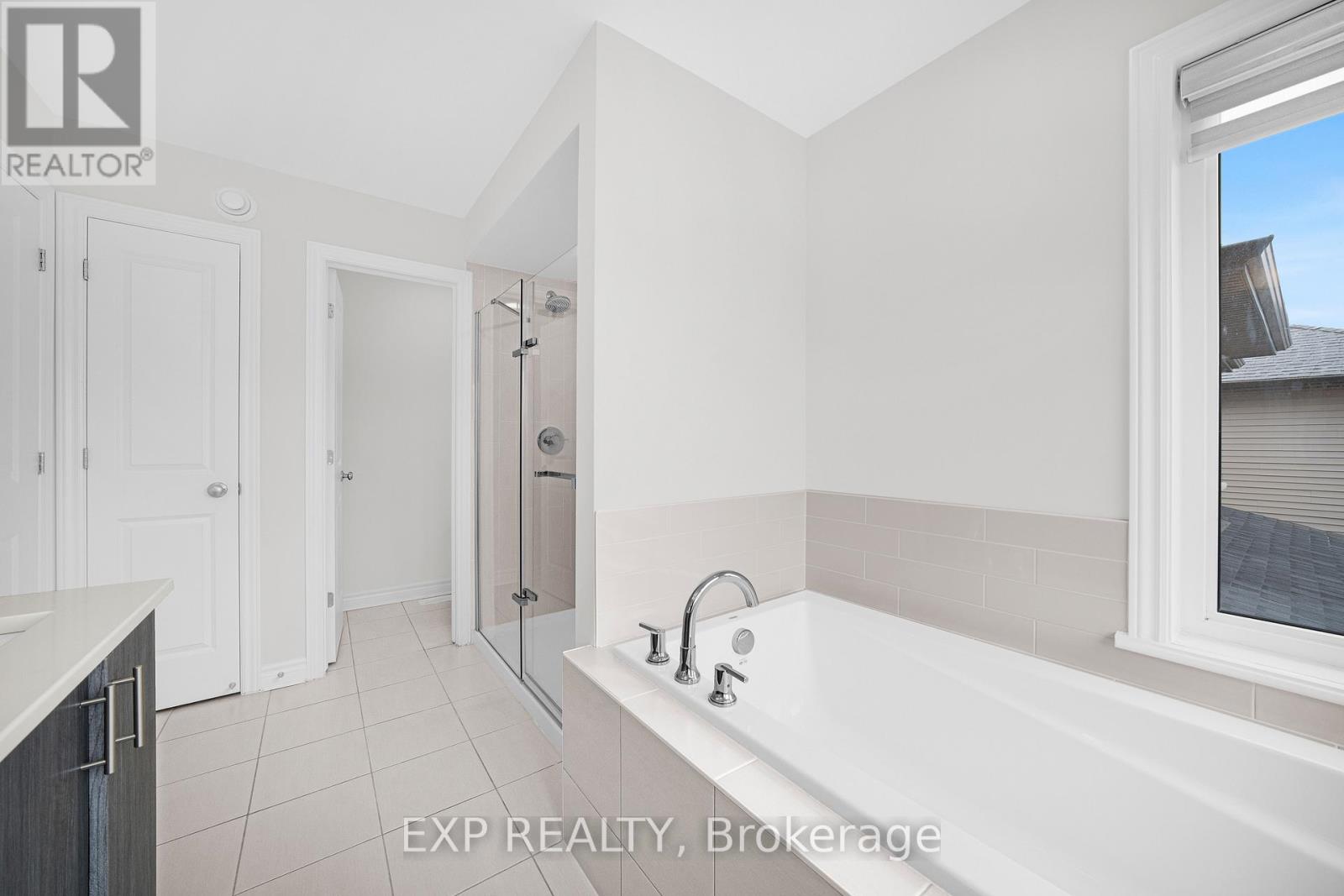 52 Whooping Crane Ridge, Ottawa, Ontario  K4M 0P2 - Photo 27 - X12883222