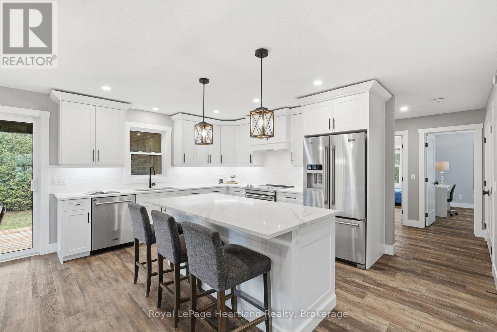 18 Geddes Street, Minto, Ontario  N0G 1M0 - Photo 12 - X12883240