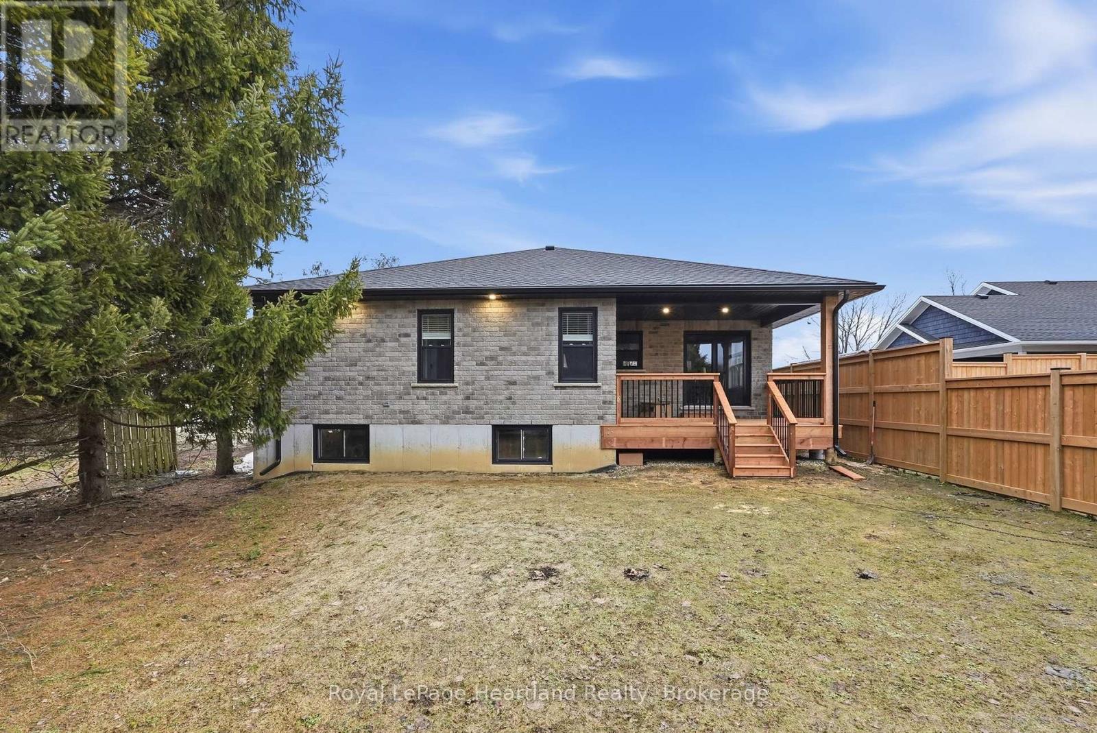 18 Geddes Street, Minto, Ontario  N0G 1M0 - Photo 27 - X12883240