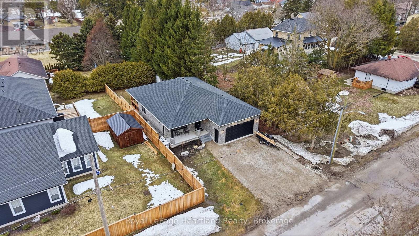 18 Geddes Street, Minto, Ontario  N0G 1M0 - Photo 30 - X12883240