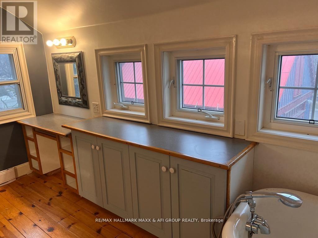 Back - 61 Wellington Street E, Aurora, Ontario  L4G 1H7 - Photo 17 - N12883208