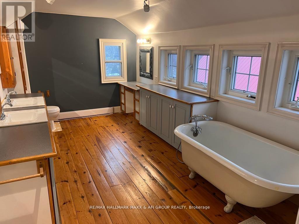 Back - 61 Wellington Street E, Aurora, Ontario  L4G 1H7 - Photo 19 - N12883208