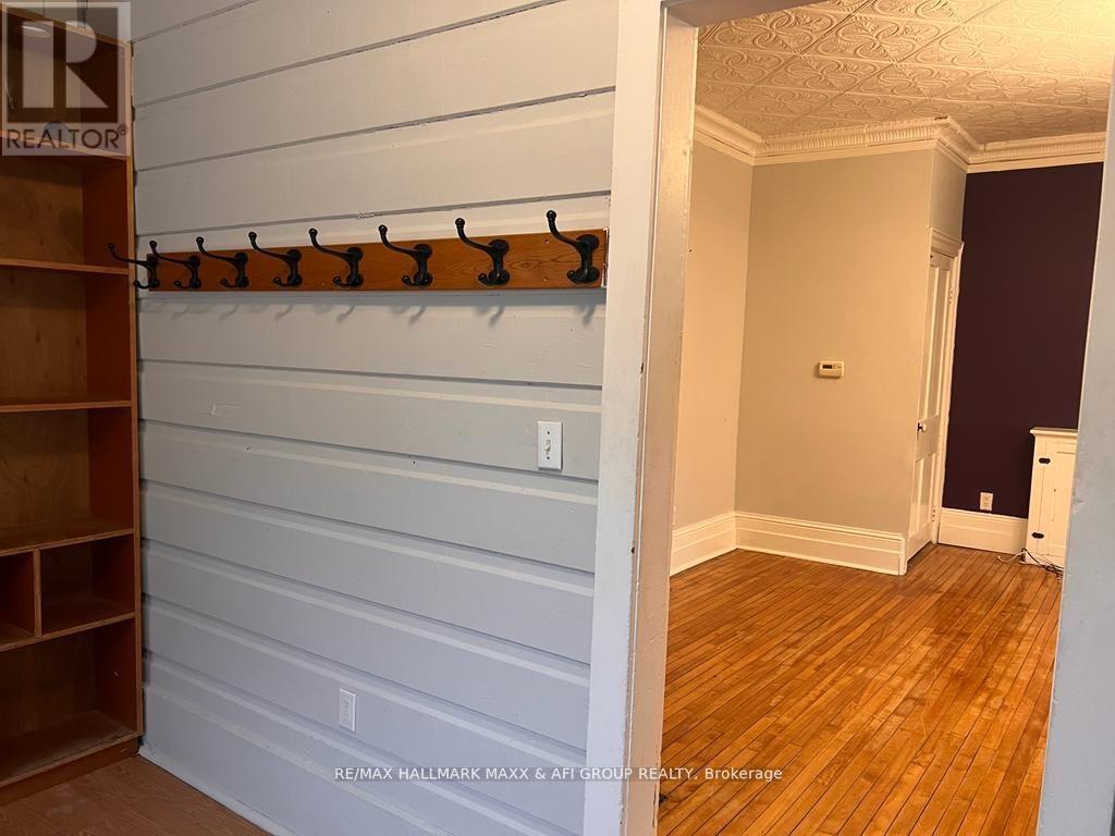 Back - 61 Wellington Street E, Aurora, Ontario  L4G 1H7 - Photo 4 - N12883208