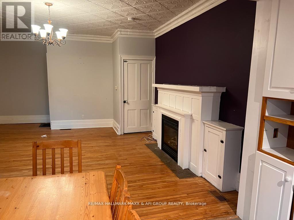 Back - 61 Wellington Street E, Aurora, Ontario  L4G 1H7 - Photo 7 - N12883208