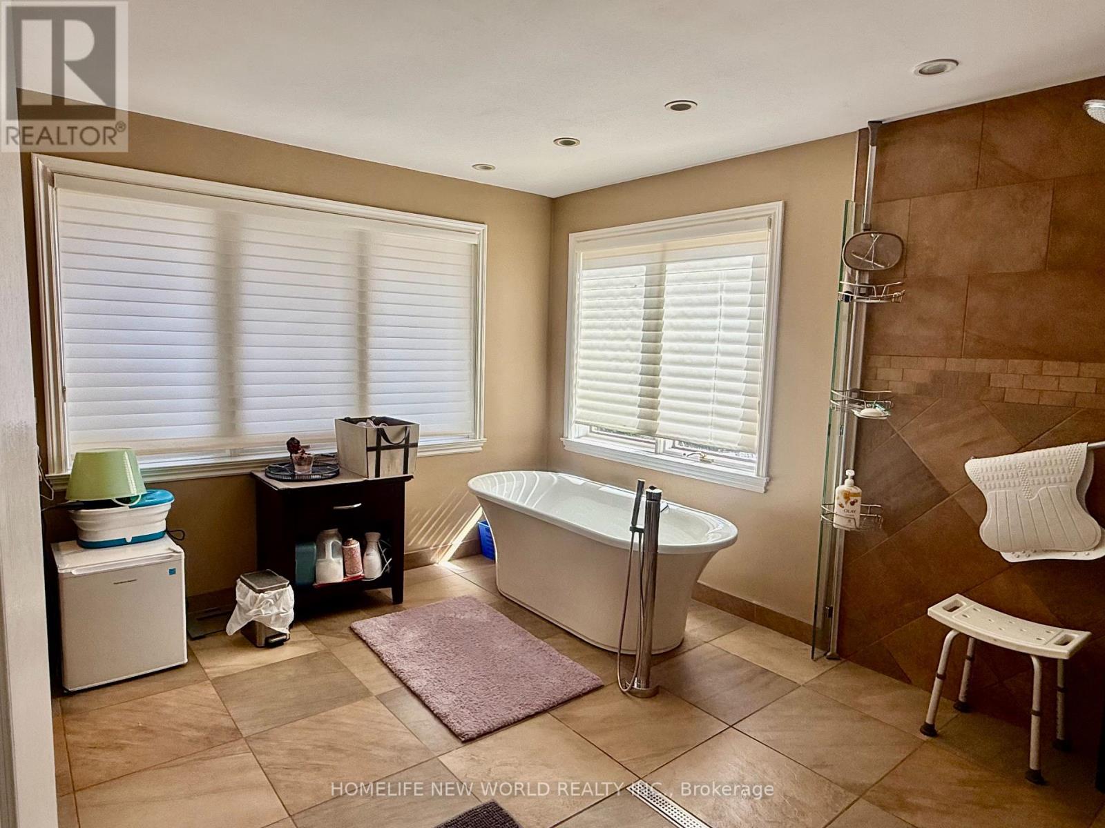 3 Jenkinson Grove, King, Ontario  L7B 1B5 - Photo 14 - N12883242