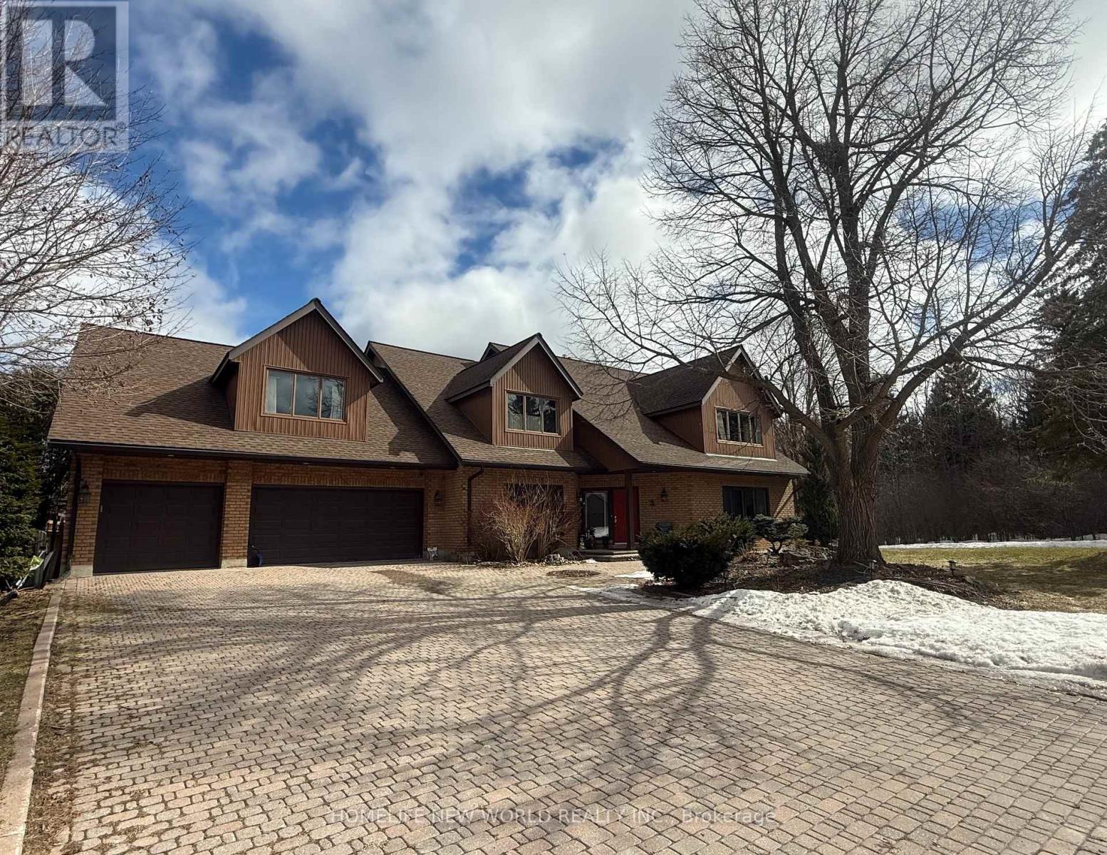 3 Jenkinson Grove, King, Ontario  L7B 1B5 - Photo 2 - N12883242