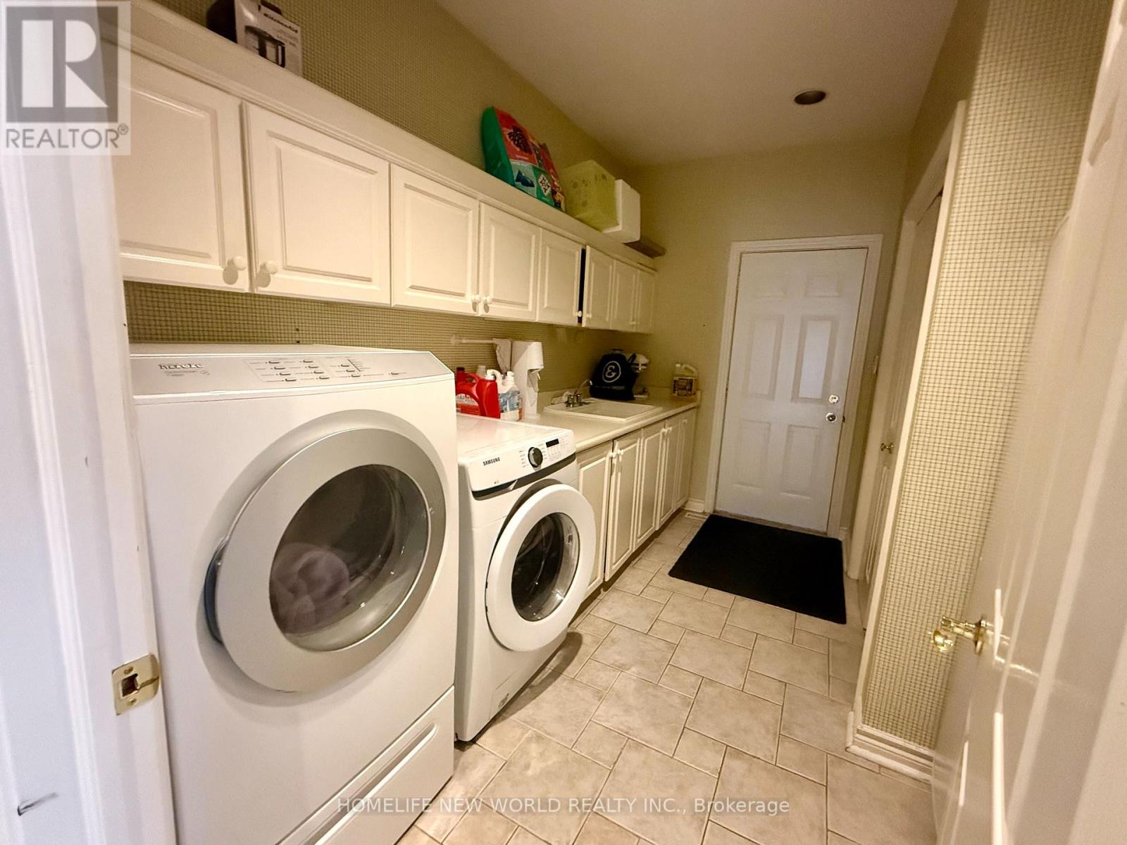 3 Jenkinson Grove, King, Ontario  L7B 1B5 - Photo 8 - N12883242