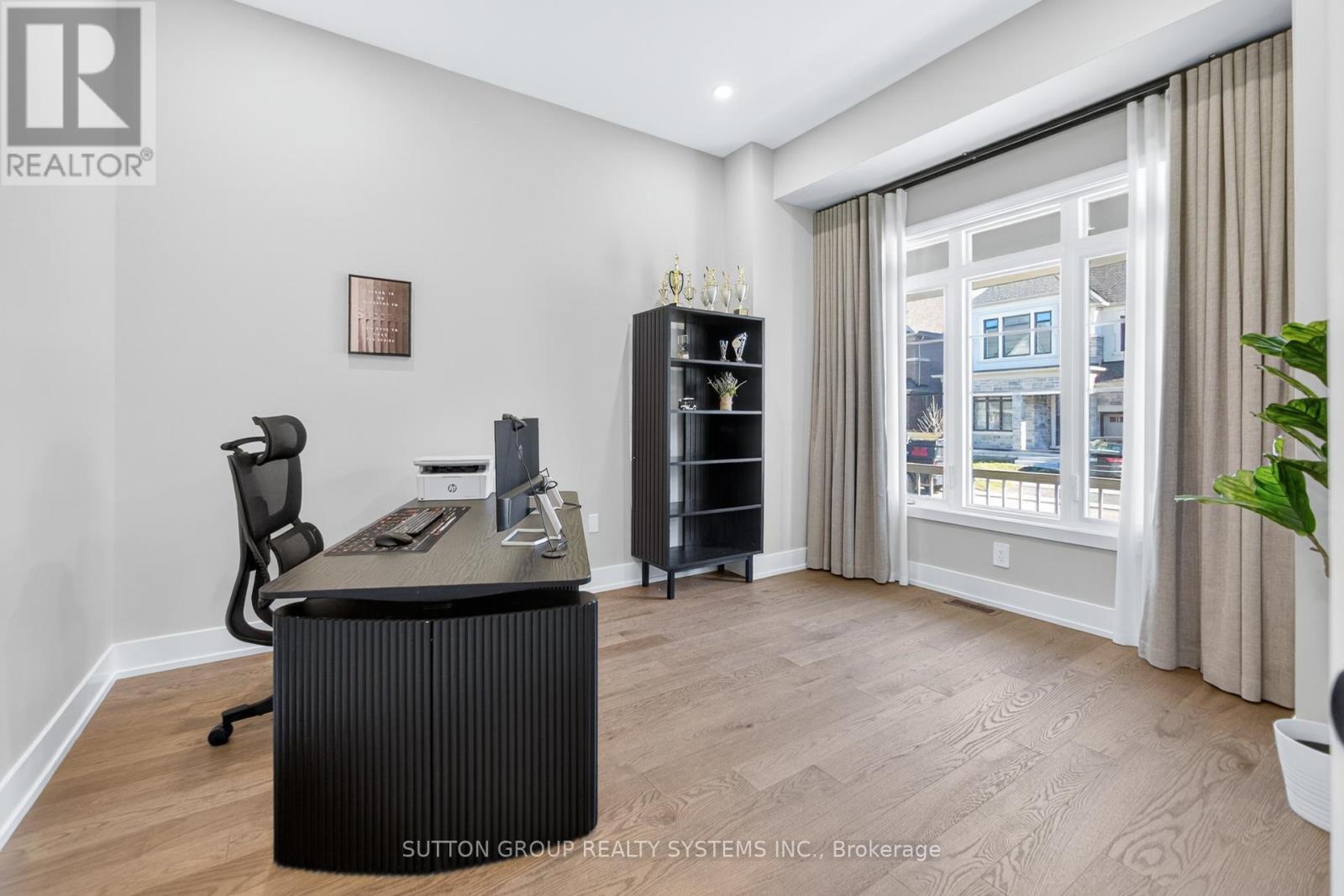 1530 Buttercup Court, Milton, Ontario  L9E 2G3 - Photo 11 - W12883204