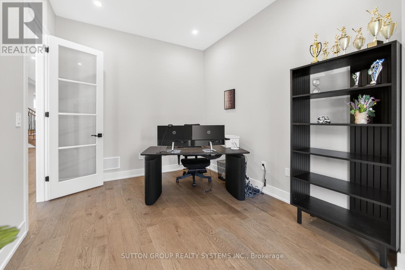 1530 Buttercup Court, Milton, Ontario  L9E 2G3 - Photo 12 - W12883204