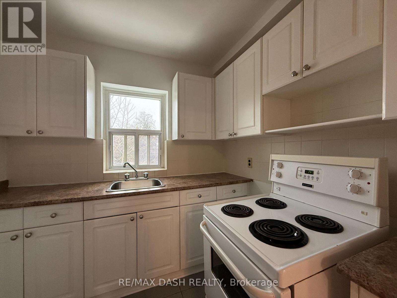 19 - 69 Old Mill Terrace, Toronto, Ontario  M8X 1A1 - Photo 15 - W12883210