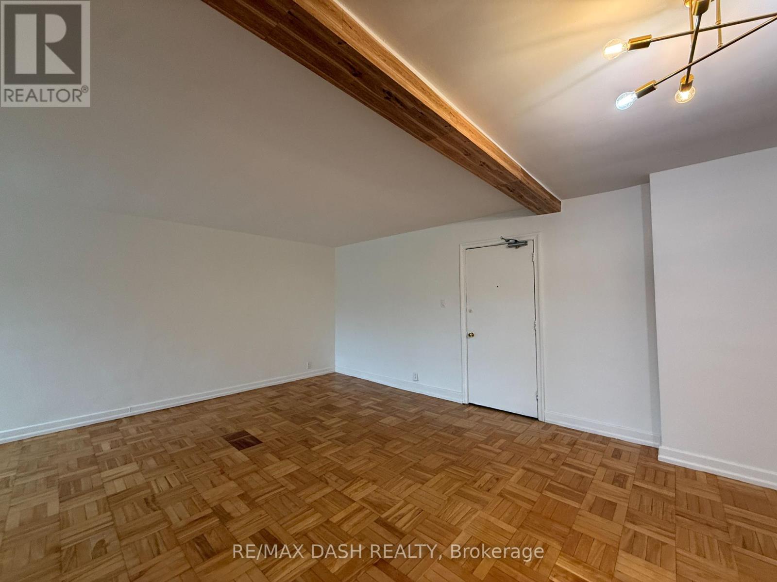 19 - 69 Old Mill Terrace, Toronto, Ontario  M8X 1A1 - Photo 4 - W12883210