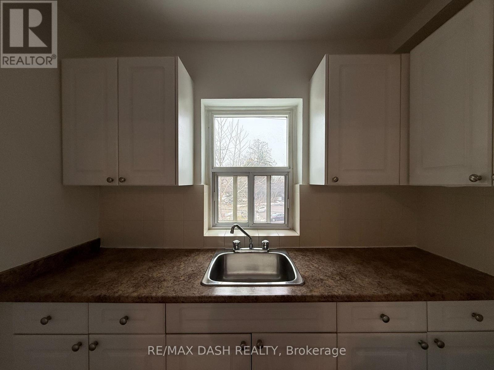 19 - 69 Old Mill Terrace, Toronto, Ontario  M8X 1A1 - Photo 7 - W12883210