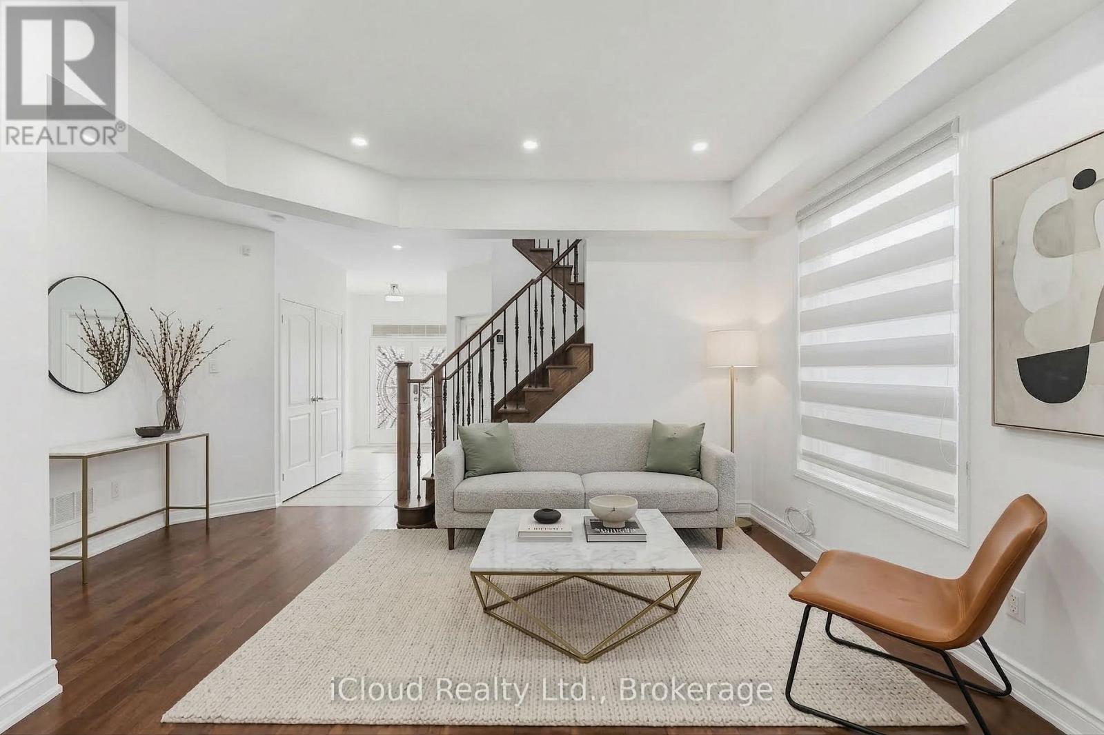 81 Crown Victoria Drive W, Brampton, Ontario  L7A 3X1 - Photo 6 - W12883224