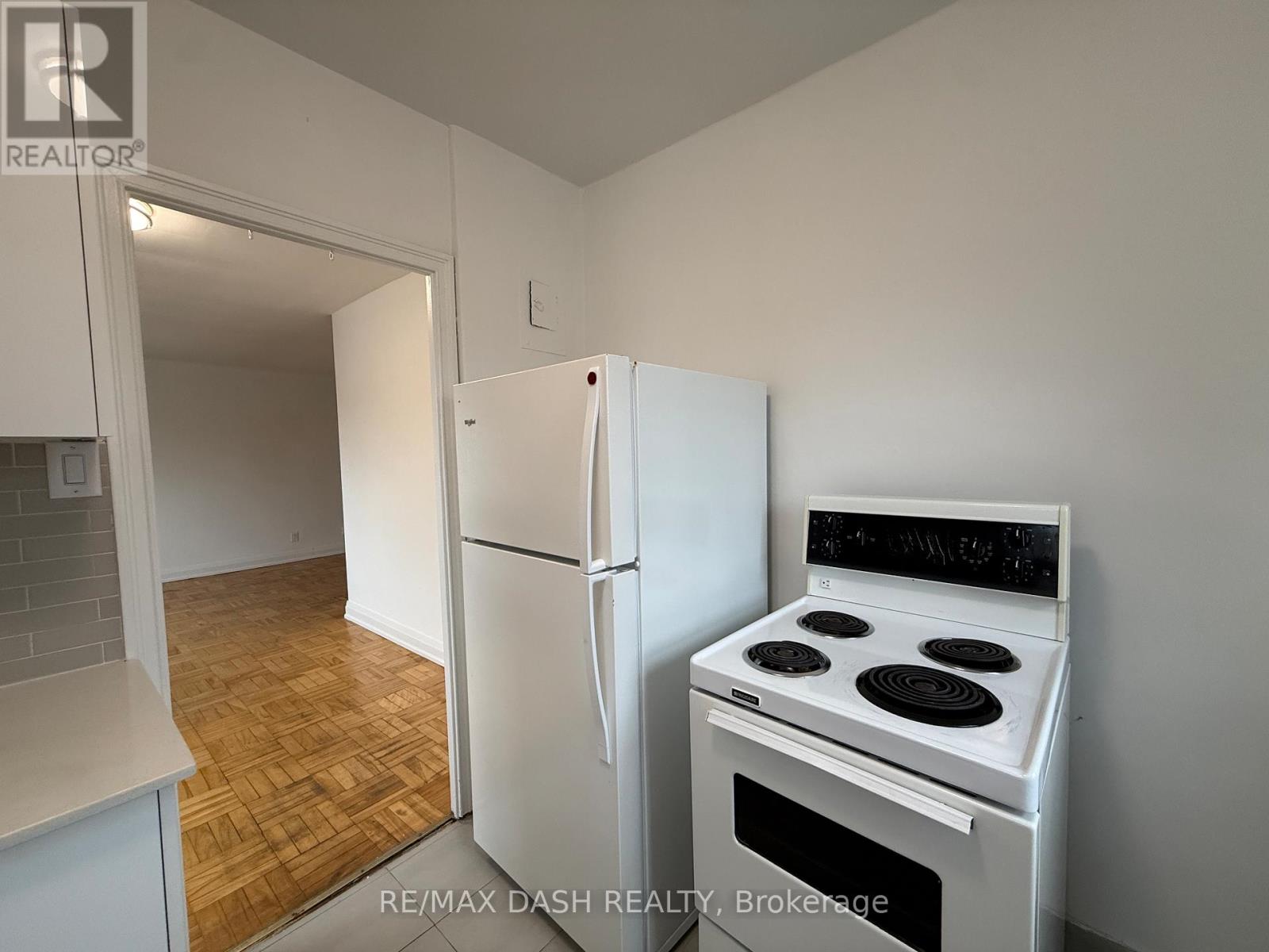 17 - 69 Old Mill Terrace, Toronto, Ontario  M8X 1A1 - Photo 11 - W12883228