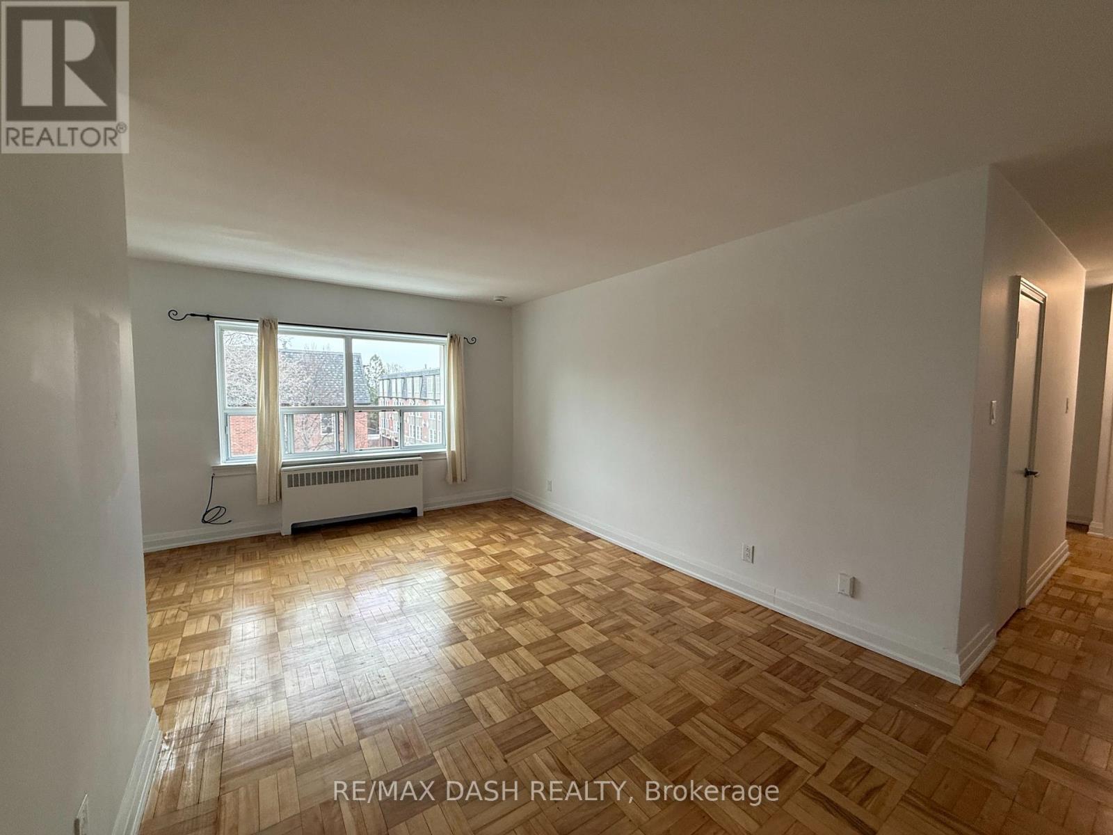 17 - 69 Old Mill Terrace, Toronto, Ontario  M8X 1A1 - Photo 2 - W12883228