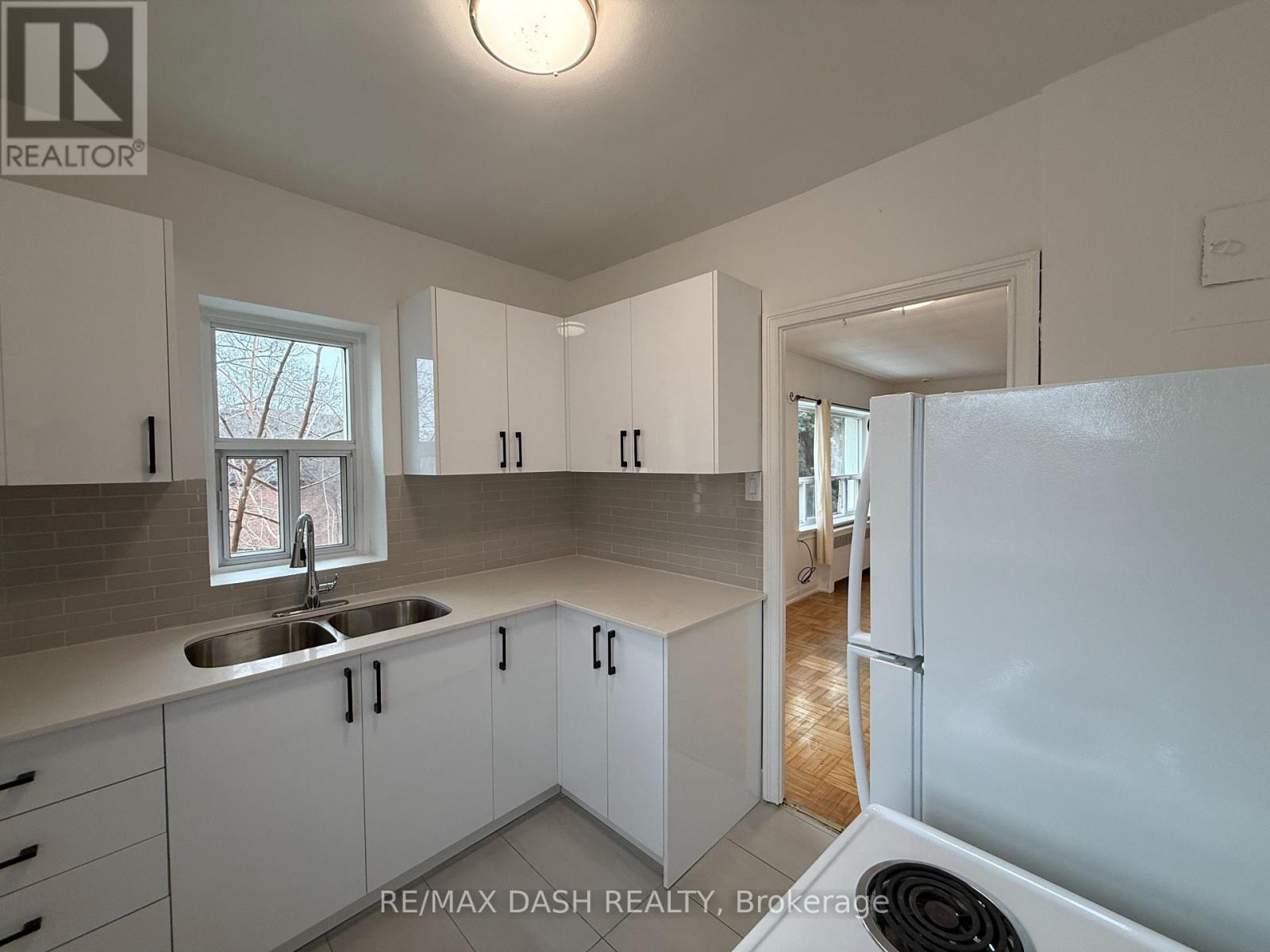 17 - 69 Old Mill Terrace, Toronto, Ontario  M8X 1A1 - Photo 27 - W12883228