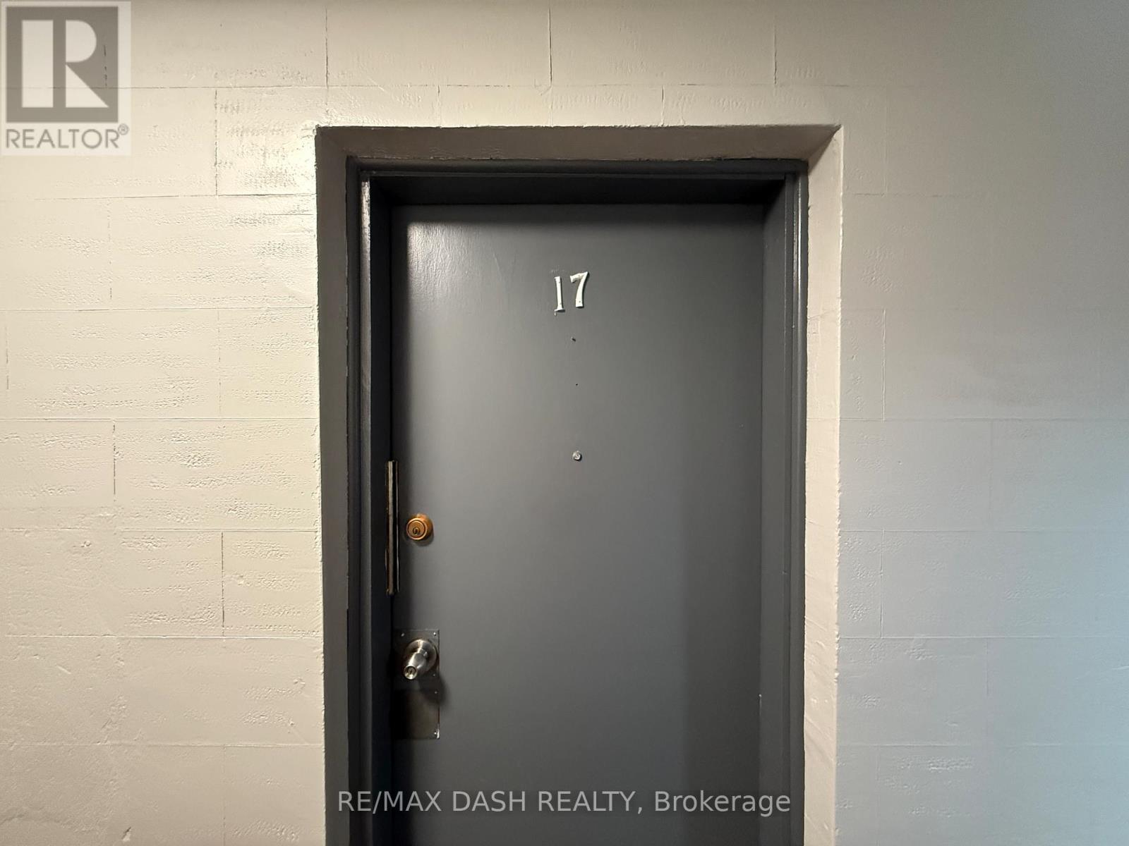 17 - 69 Old Mill Terrace, Toronto, Ontario  M8X 1A1 - Photo 3 - W12883228