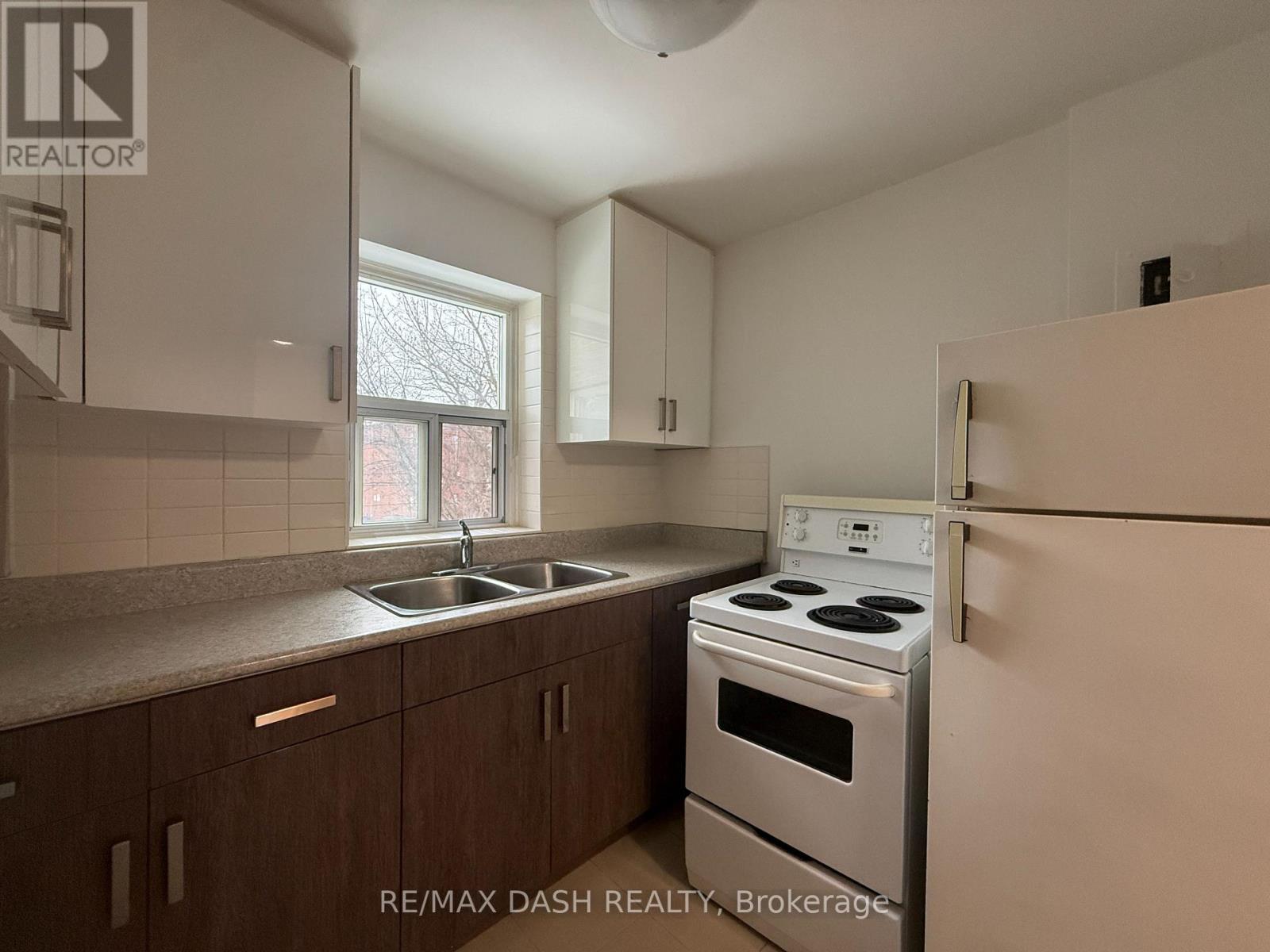 10 - 69 Old Mill Terrace, Toronto, Ontario  M8X 1A1 - Photo 11 - W12883244