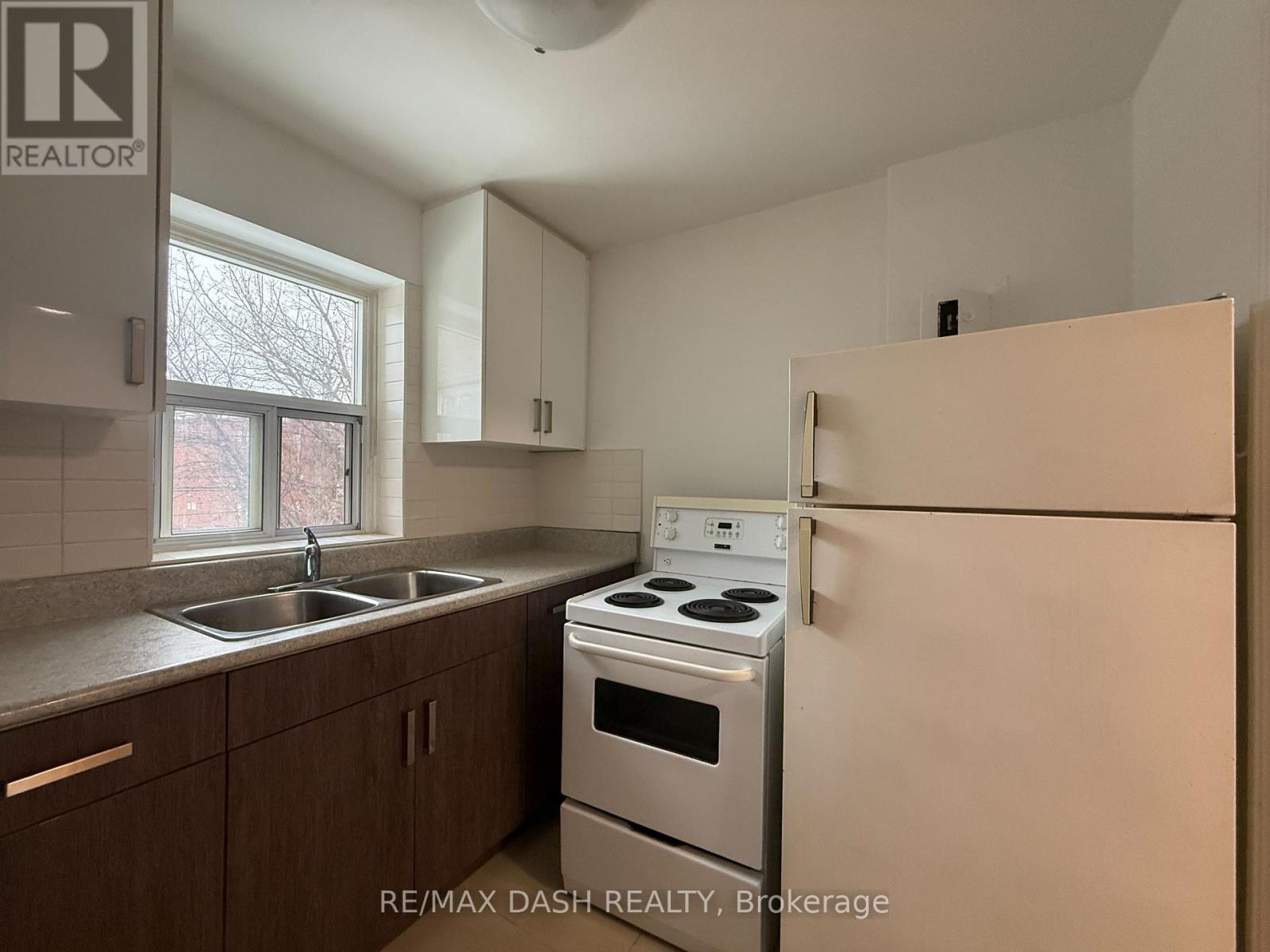 10 - 69 Old Mill Terrace, Toronto, Ontario  M8X 1A1 - Photo 12 - W12883244