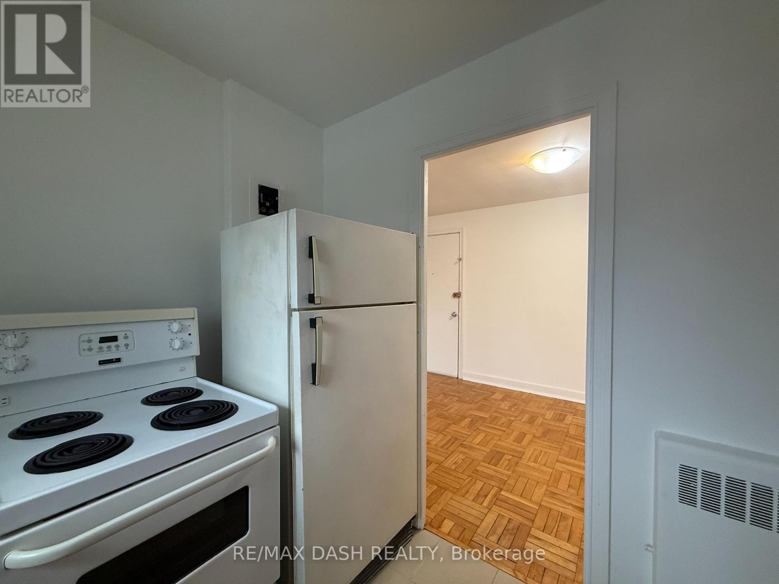 10 - 69 Old Mill Terrace, Toronto, Ontario  M8X 1A1 - Photo 14 - W12883244