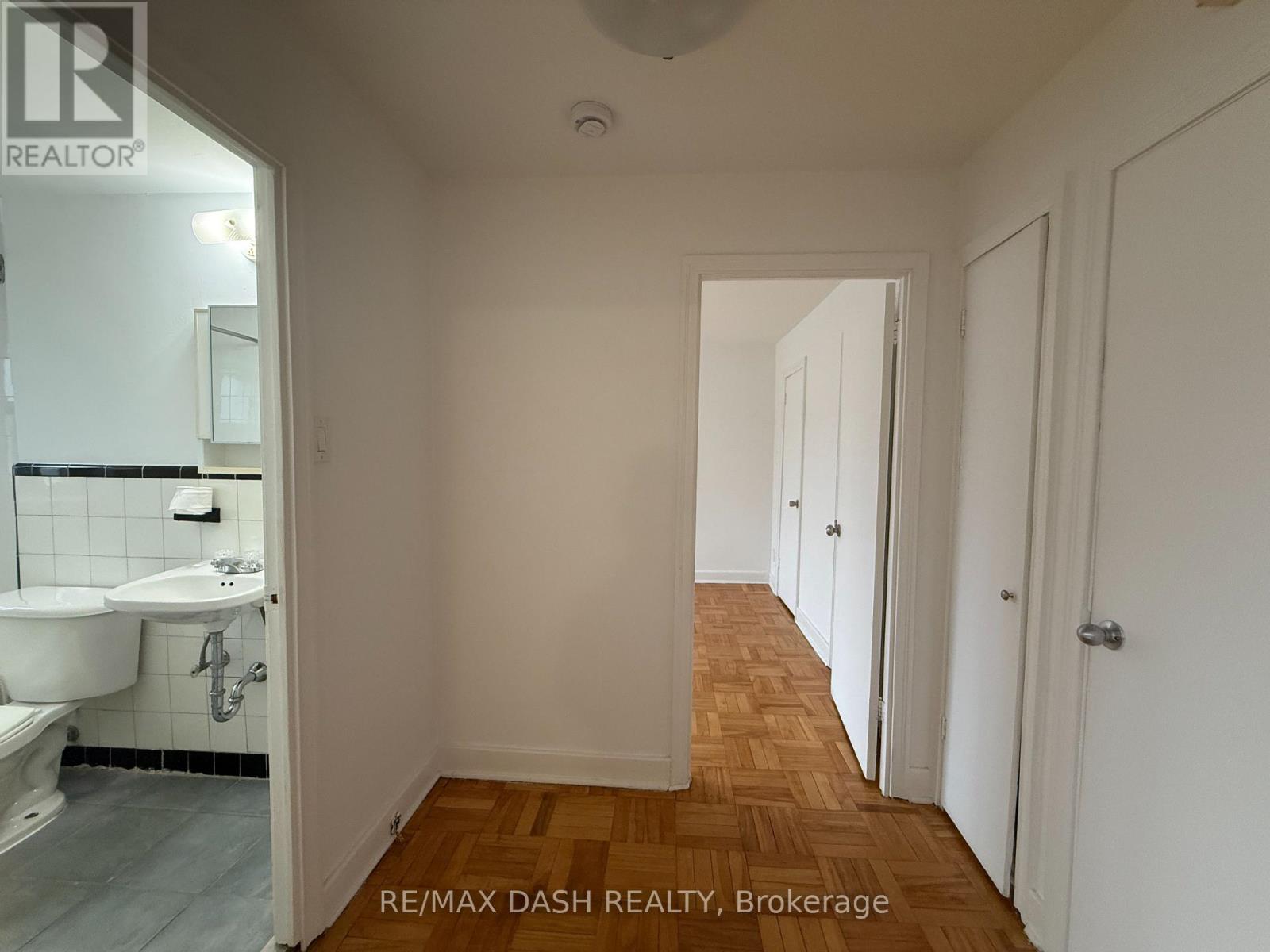 10 - 69 Old Mill Terrace, Toronto, Ontario  M8X 1A1 - Photo 21 - W12883244