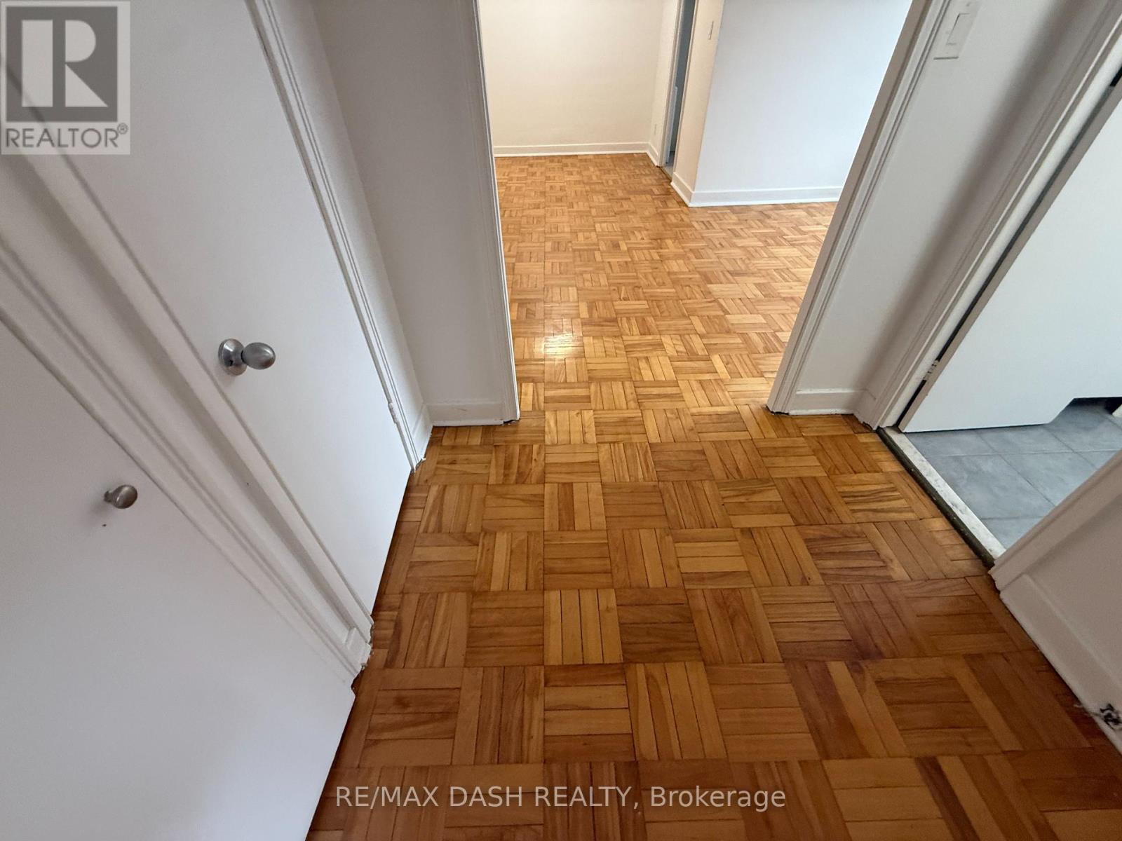 10 - 69 Old Mill Terrace, Toronto, Ontario  M8X 1A1 - Photo 25 - W12883244