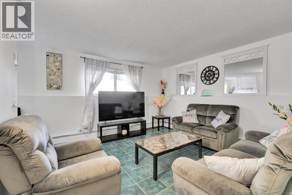 4, 104 Sabrina Way Sw, Calgary, Alberta  T2W 2N6 - Photo 8 - A2291728