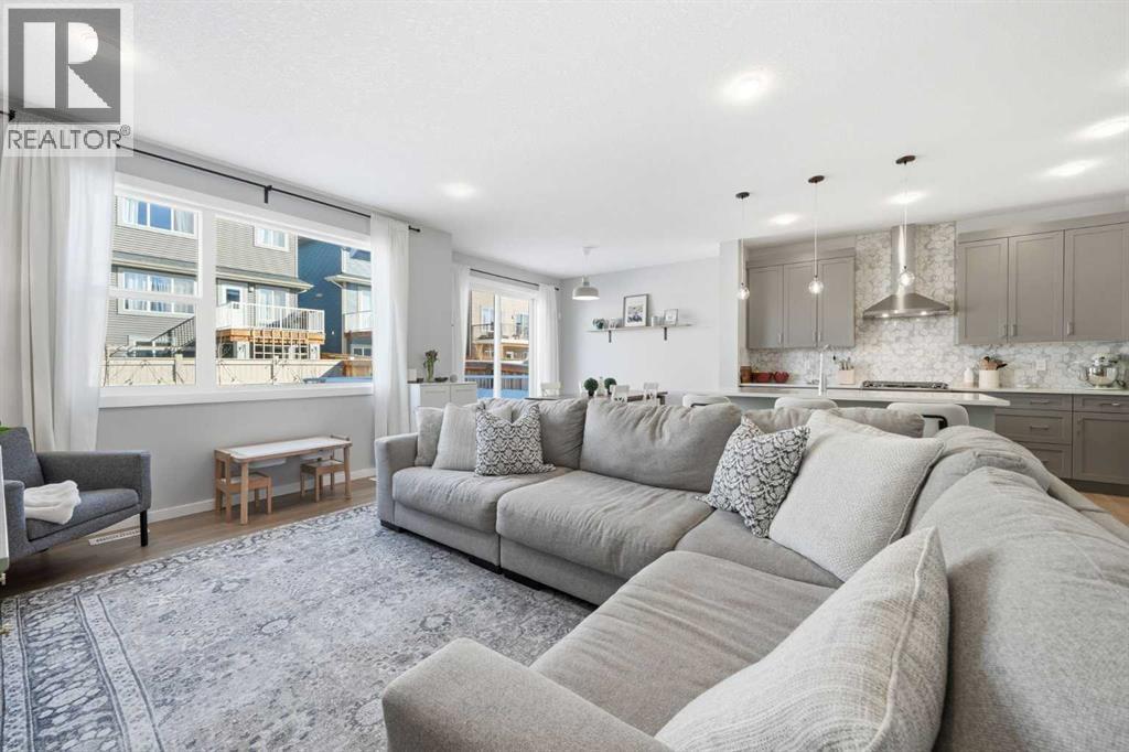 320 Sundown View, Cochrane, Alberta  T4C 2R2 - Photo 16 - A2292177