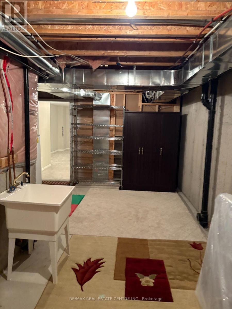 5195 Angel Stone Drive, Mississauga, Ontario  L5M 0L5 - Photo 14 - W12883118