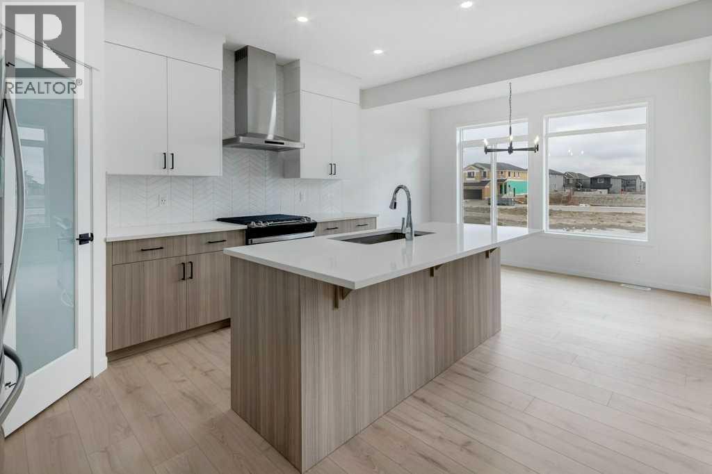 370 Corner Glen Way Ne, Calgary, Alberta  T3N 2P1 - Photo 4 - A2293393