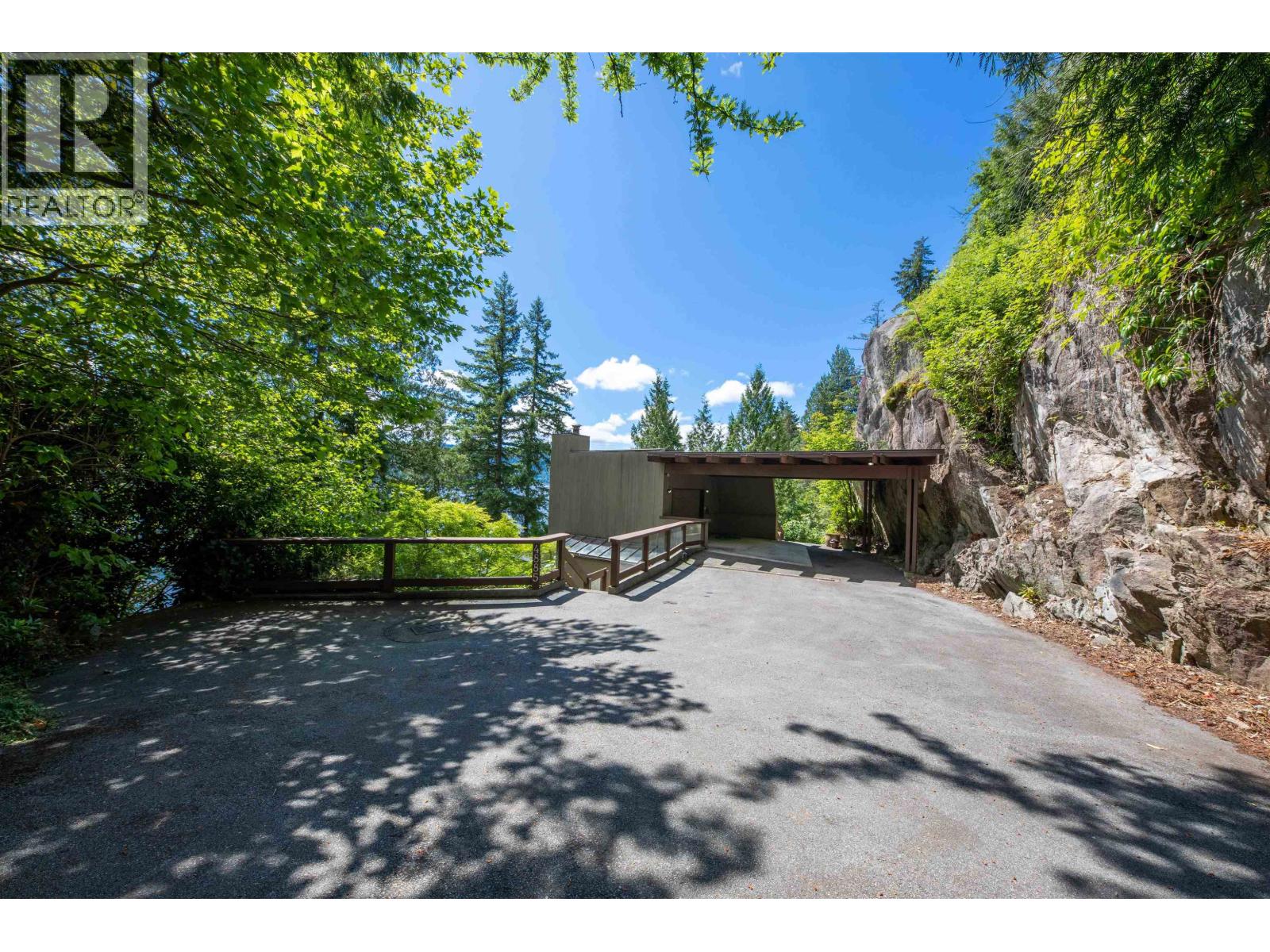 4885 Cove Cliff Place, North Vancouver, British Columbia  V7G 1H9 - Photo 37 - R3099086