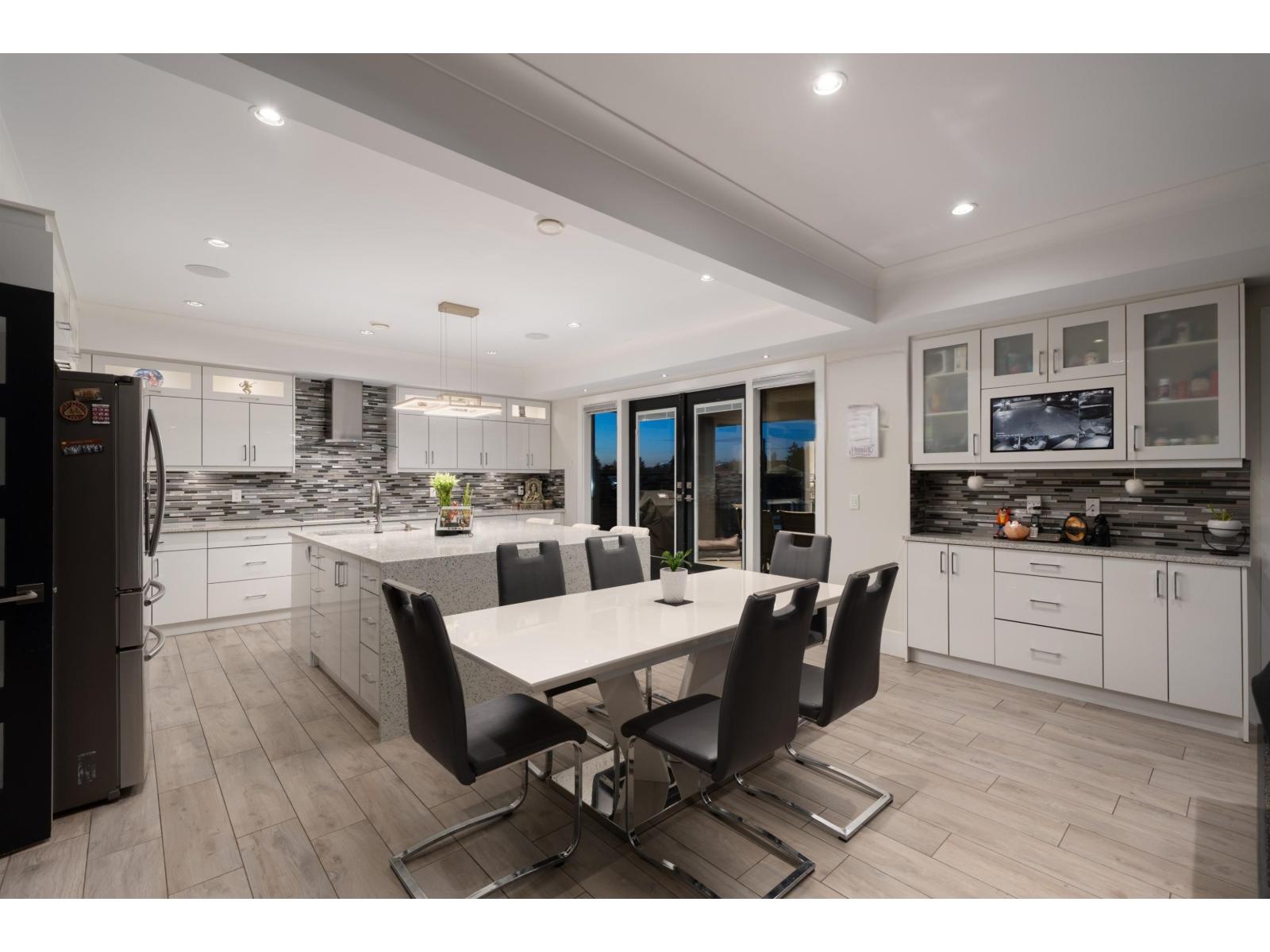 17985 56a Avenue, Surrey, British Columbia  V3S 5H4 - Photo 12 - R3097814