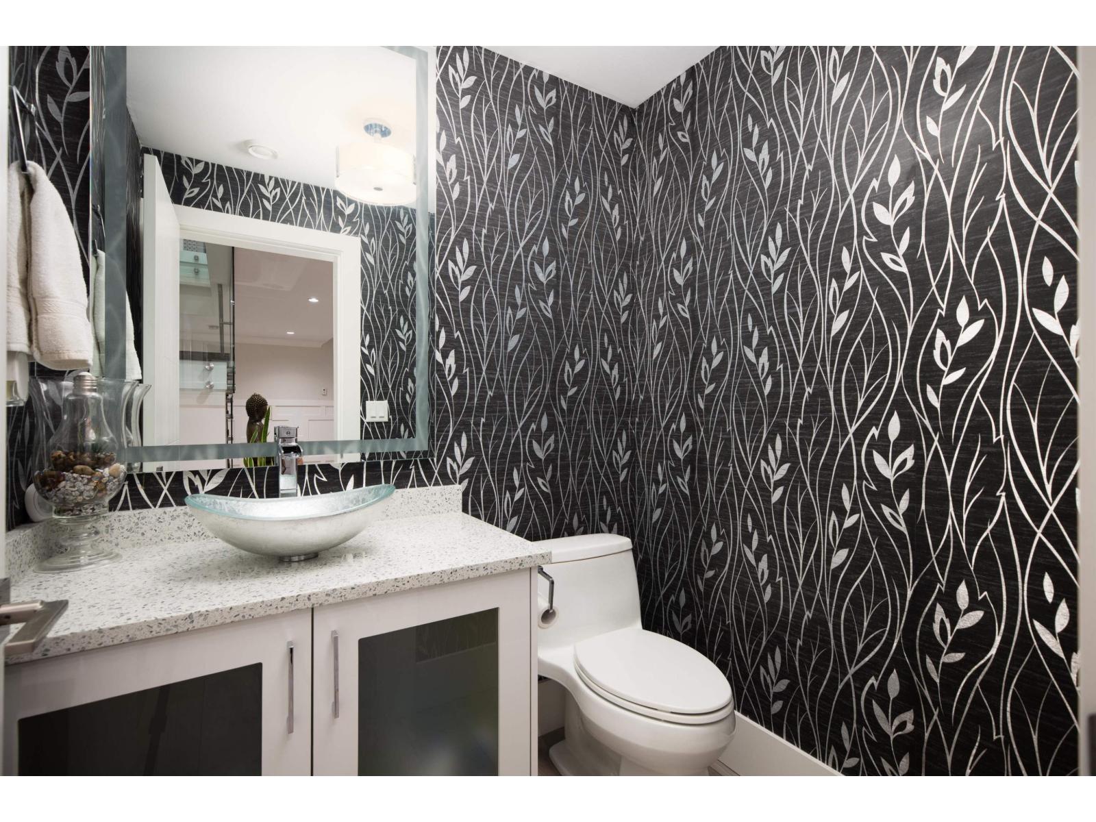 17985 56a Avenue, Surrey, British Columbia  V3S 5H4 - Photo 16 - R3097814