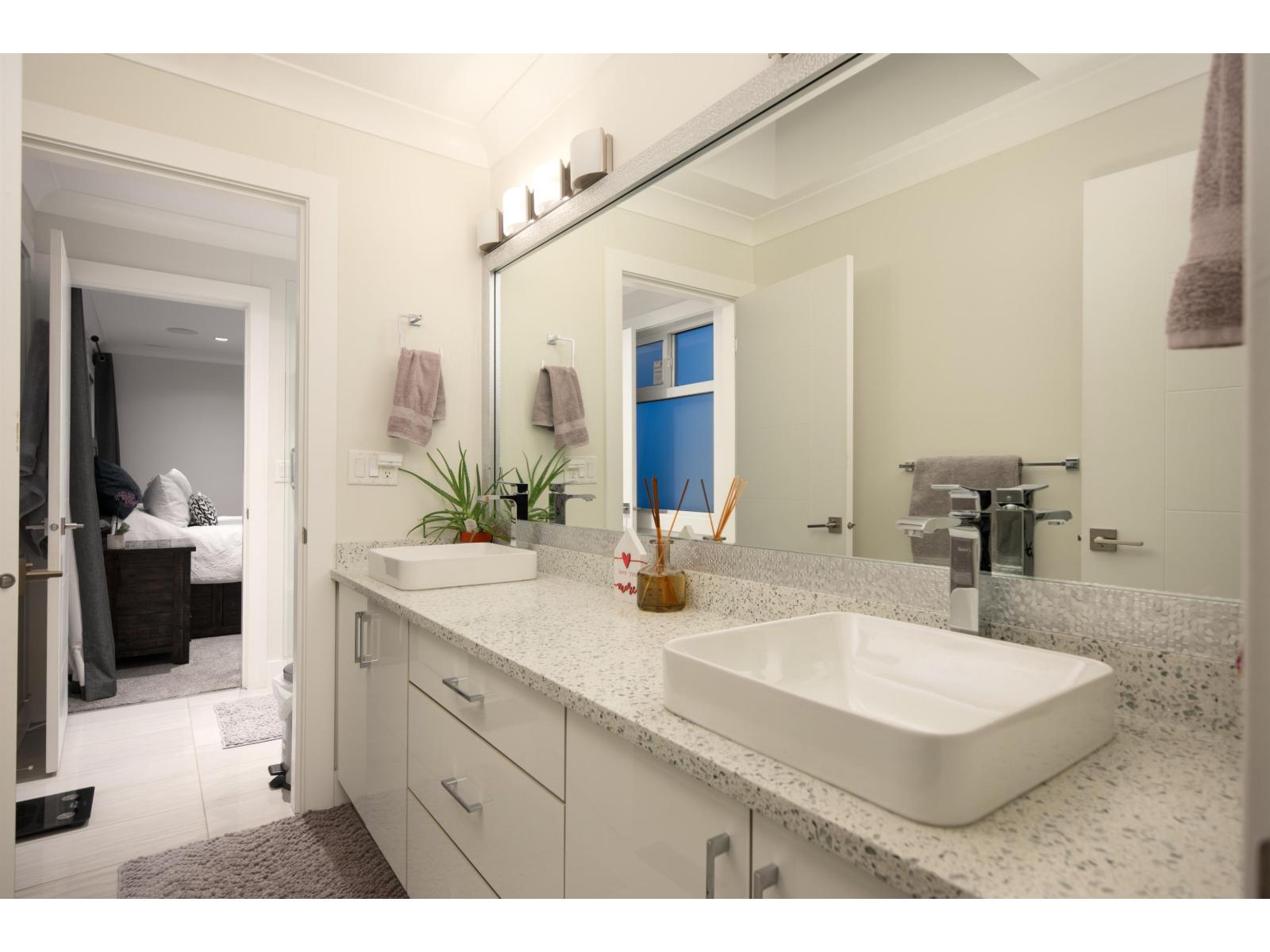 17985 56a Avenue, Surrey, British Columbia  V3S 5H4 - Photo 30 - R3097814