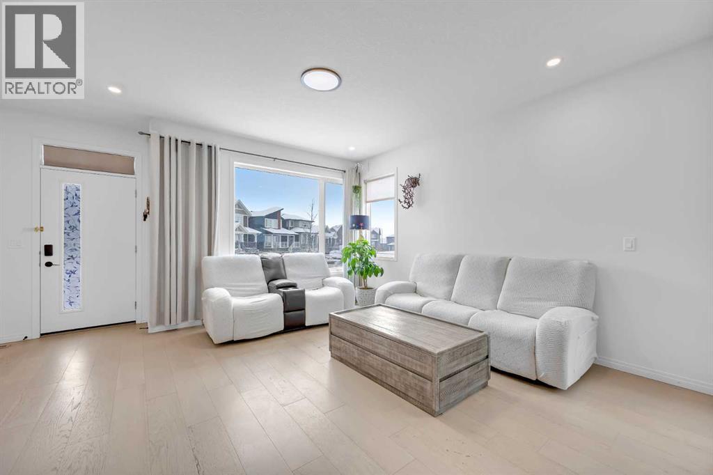 76 Edith Mews Nw, Calgary, Alberta  T3R 1S6 - Photo 7 - A2292373