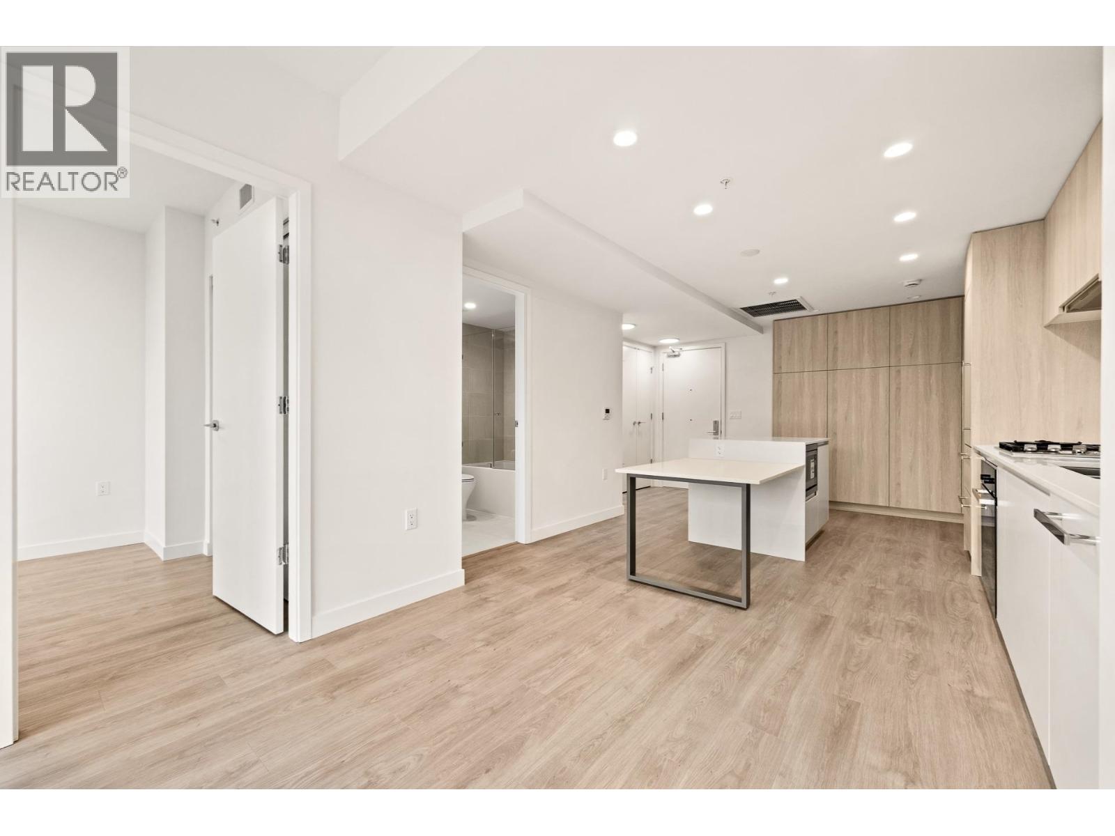 220 1981 Macdonald Street, Vancouver, British Columbia  V6K 0H9 - Photo 11 - R3098910