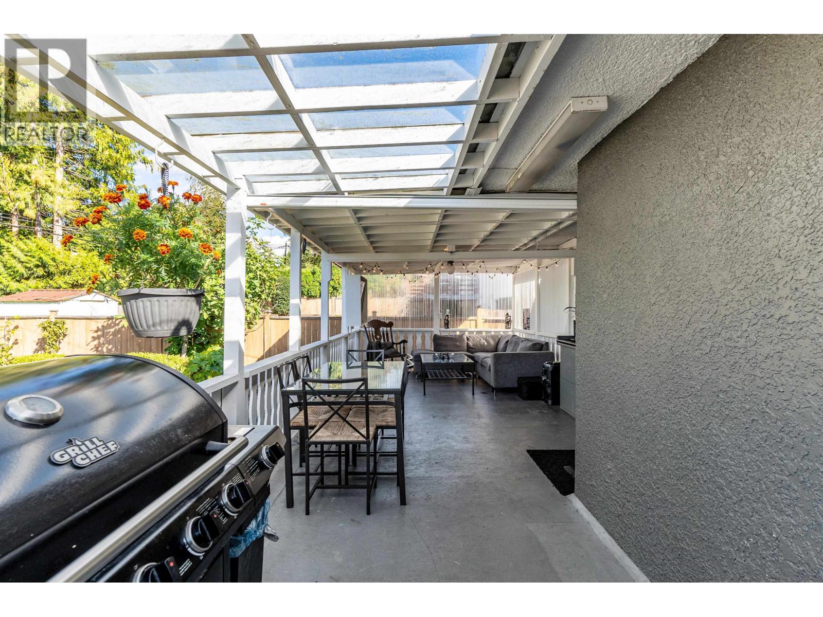 2317 Como Lake Avenue, Coquitlam, British Columbia  V3J 3R7 - Photo 25 - R3099619