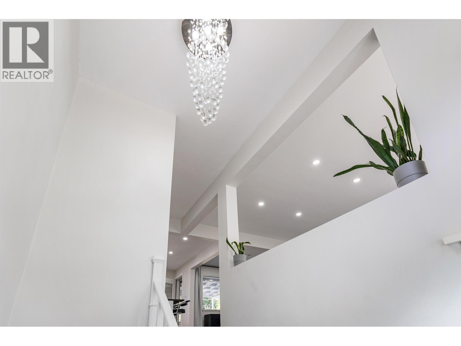 2317 Como Lake Avenue, Coquitlam, British Columbia  V3J 3R7 - Photo 15 - R3099619