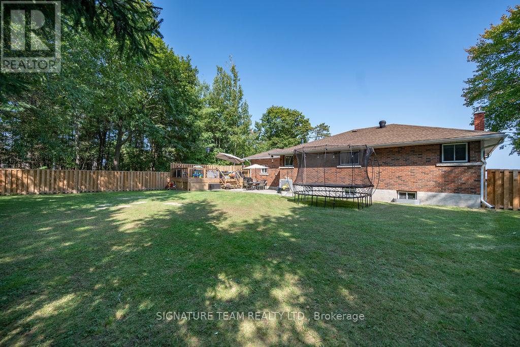 581 Laurentian Drive, Petawawa, Ontario  K8H 2M5 - Photo 11 - X12883304