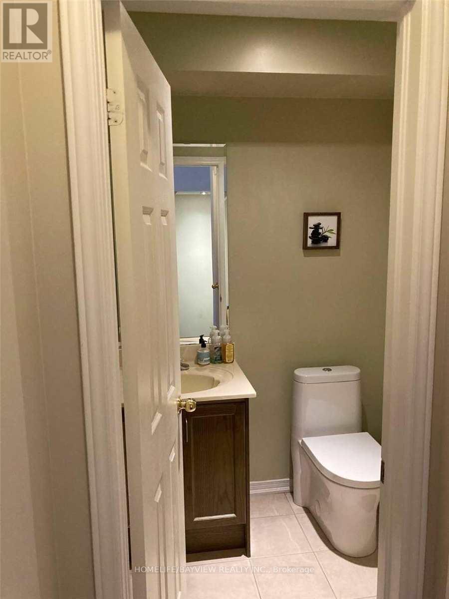 38 Warrington Way, Markham, Ontario  L6C 0B8 - Photo 13 - N12852630