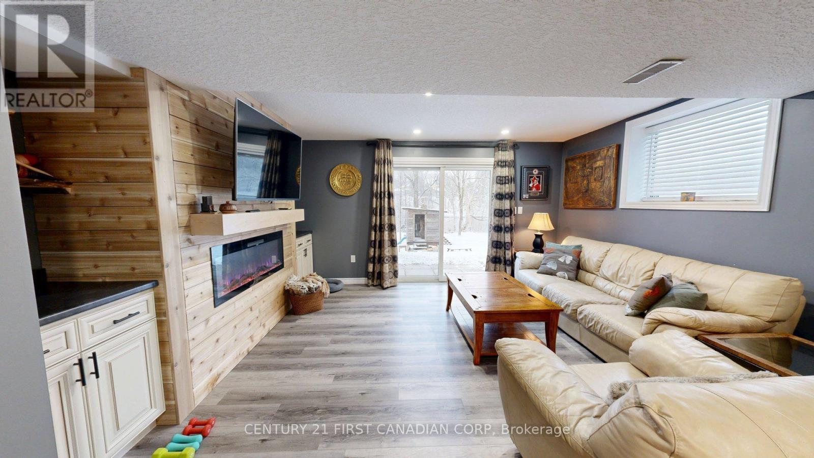 4379 Catherine Street, Thames Centre, Ontario  N0L 1G6 - Photo 28 - X12882232